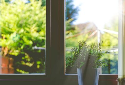 Houd de warmte buiten met zonwerend glas