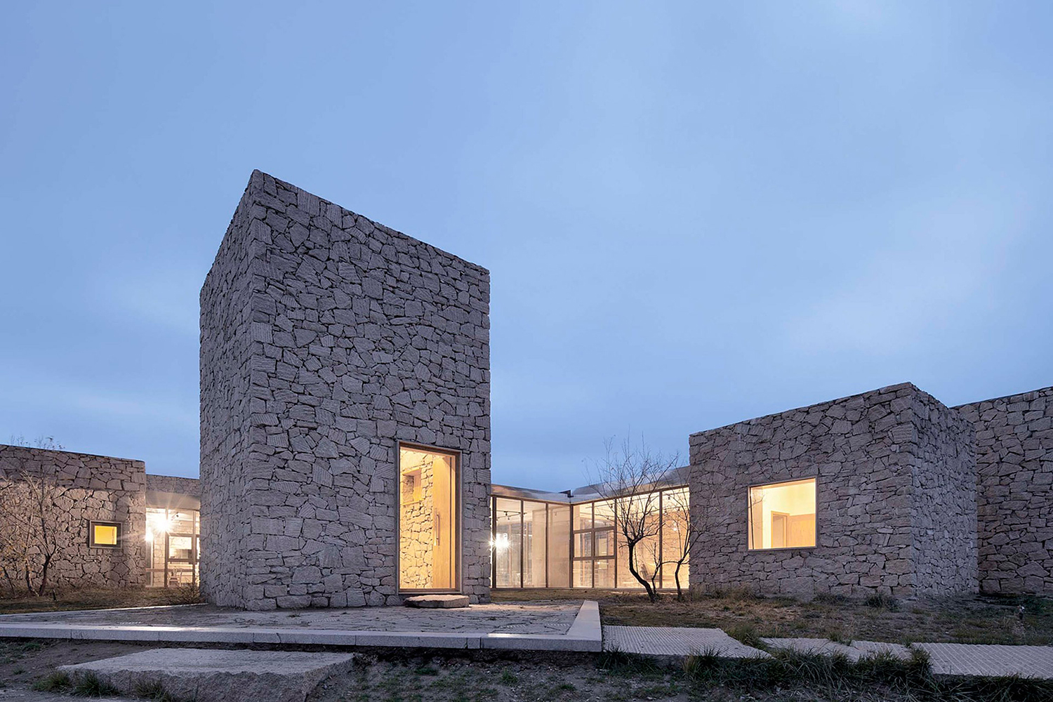 Het Redstone House is omringd door natuurlijke schoonheid